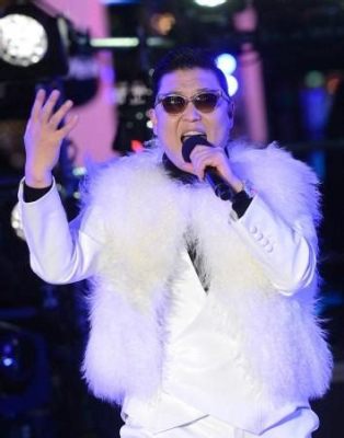 2018 Pyeongchang Olympics: K-Pop Star Psy Breaks Boundaries with Gangnam Style Performance